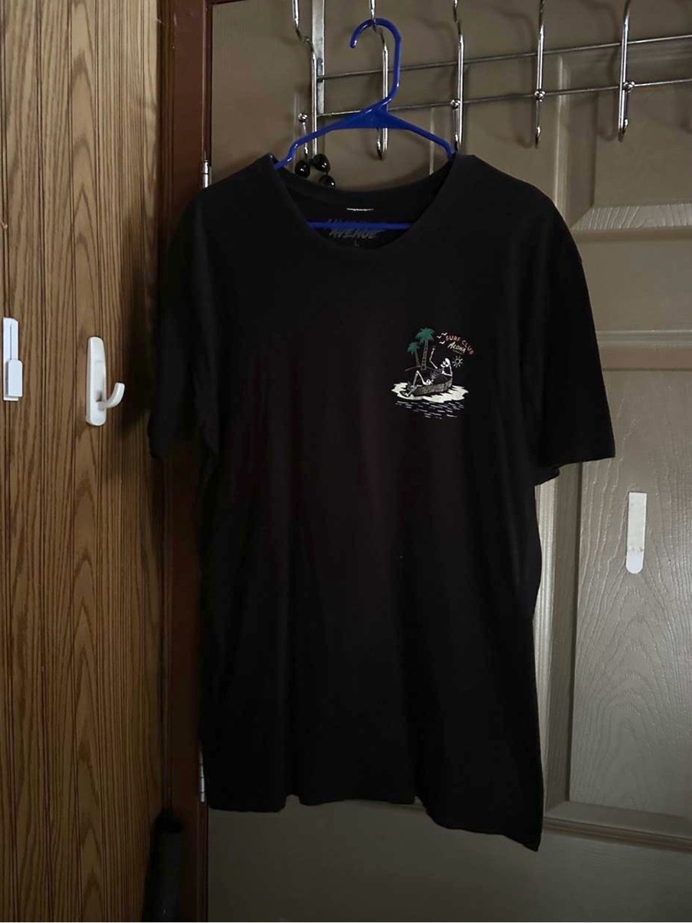 Men's Black Short Sleeve Graphic Pocket Tee